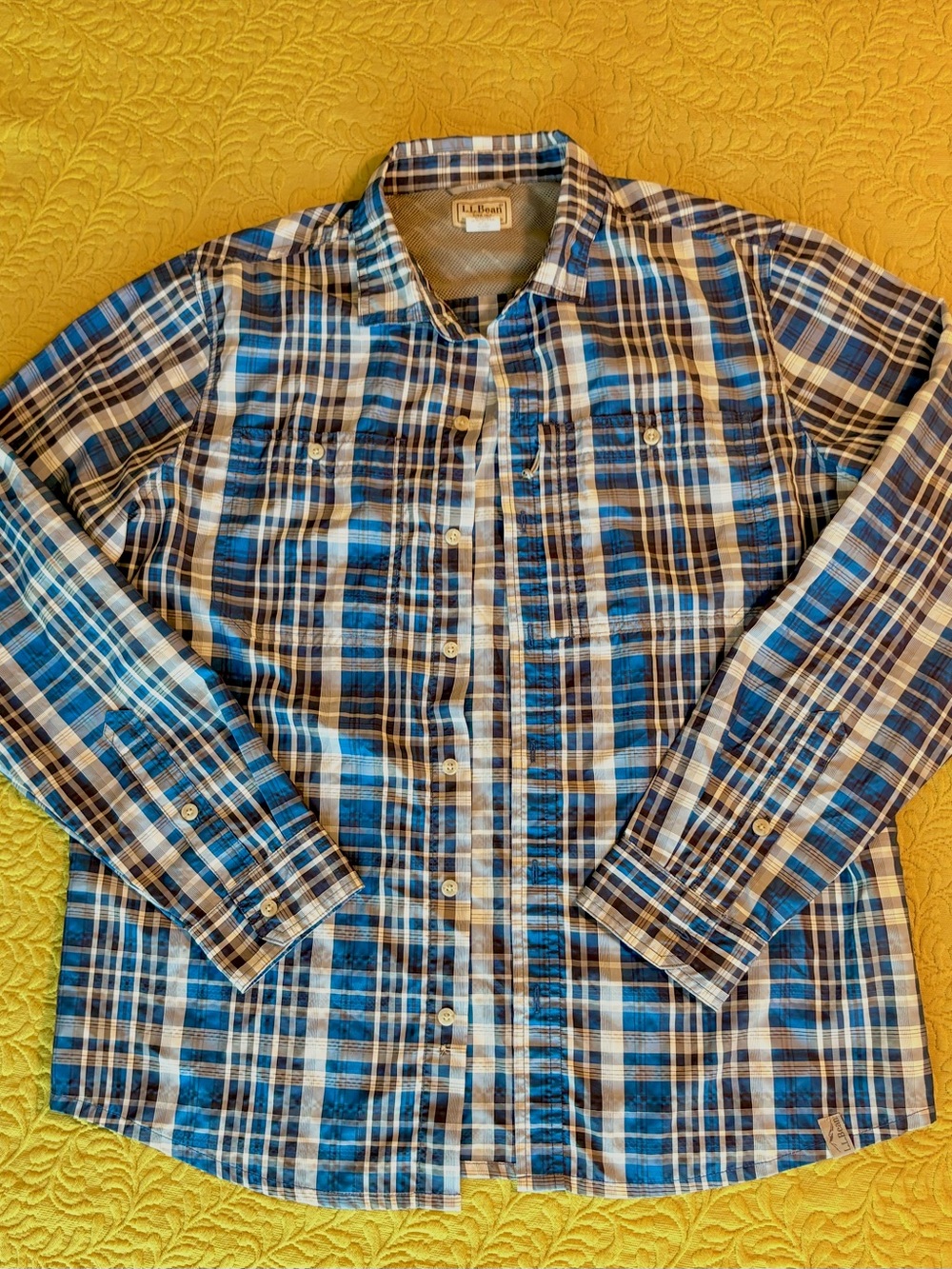 L.L. Bean Blue and White Plaid Button-Down Shirt Quick-dry Material Medium